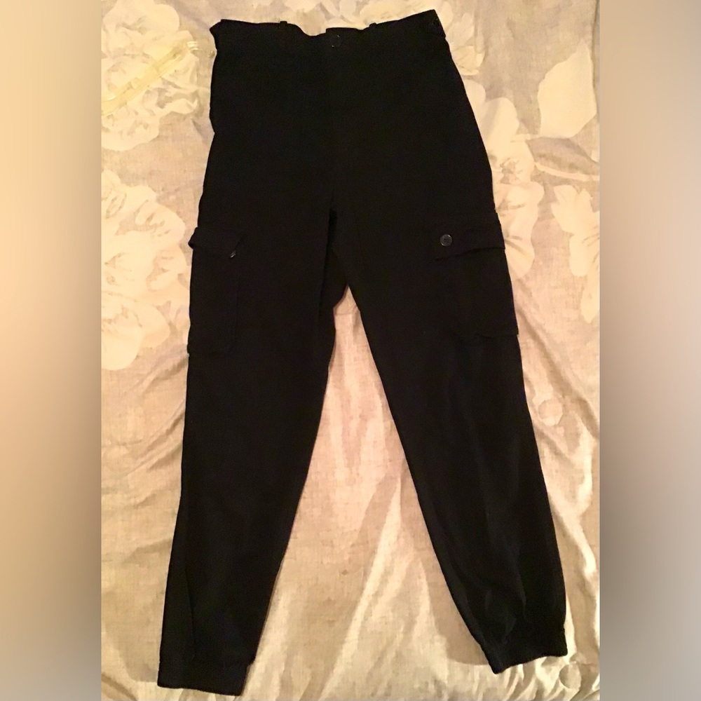 Wondery Isabel Multi-Pocket Pants